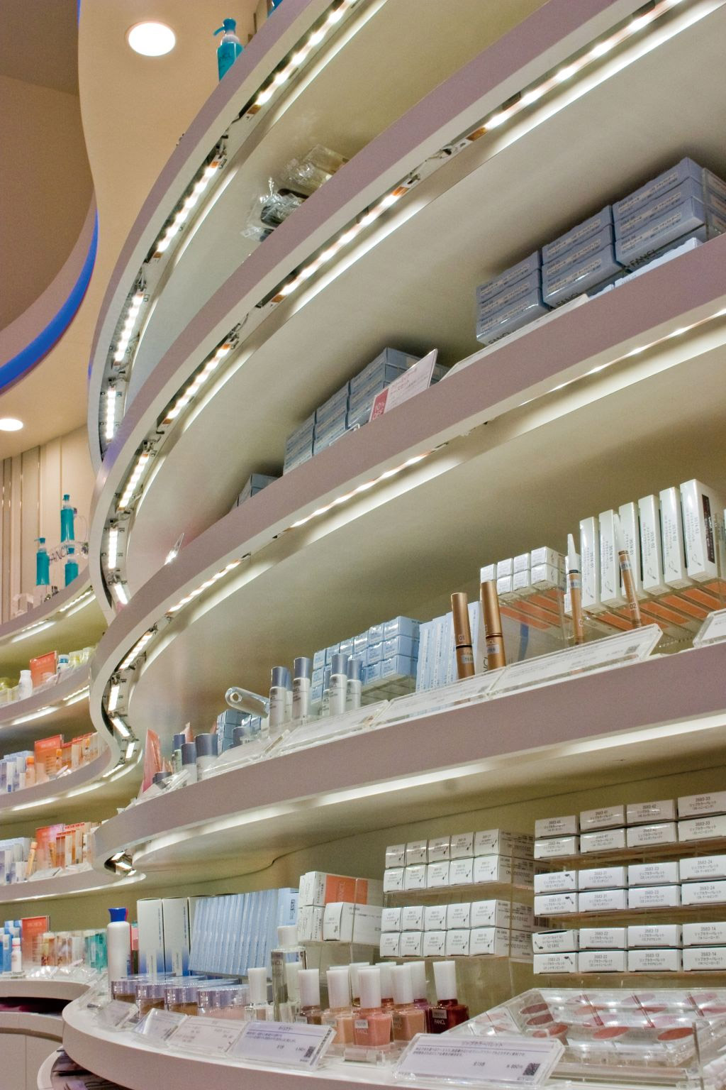 住所 東京都千代田区有楽町2 7 1 マルイ有楽町店1f 化粧品 Tel 03 3217 5161 営業時間 平日 土曜 11 00 21 00 日曜 祝日 10 30 00 無添加化粧品 健康食品 サプリメントならファンケルへ 安心 安全はもちろん 肌に新しいチカラを 無